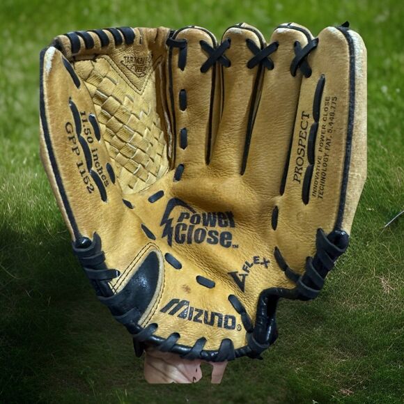 Youth Glove Mizuno GPP 1152 Prospect 11.5 inches MAX FLEX Right Hand Throw - Picture 1 of 5